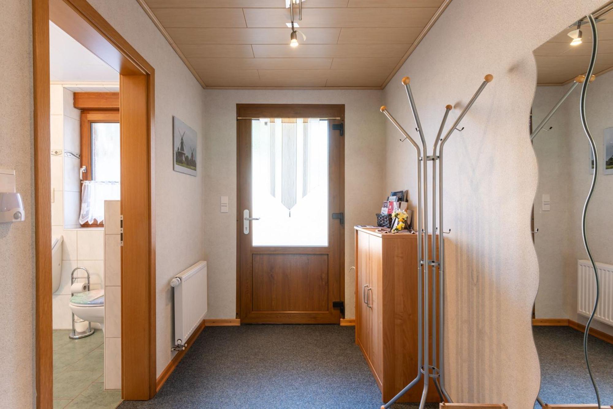 Ferienwohnung Meyer, 35176 Schwerinsdorf Eksteriør bilde